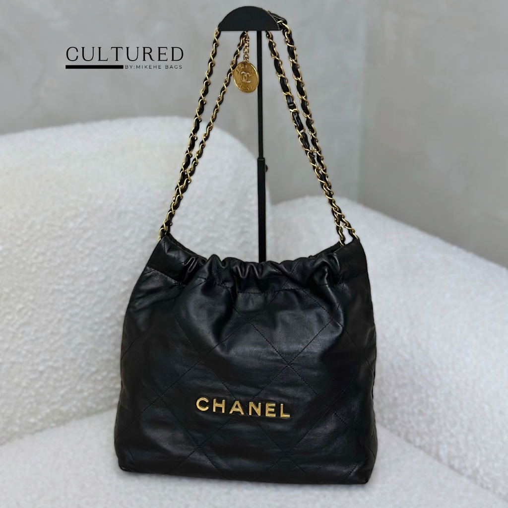 Chanel 22 Small in Black