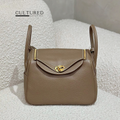 Hermès Lindy 26 in Etoupe