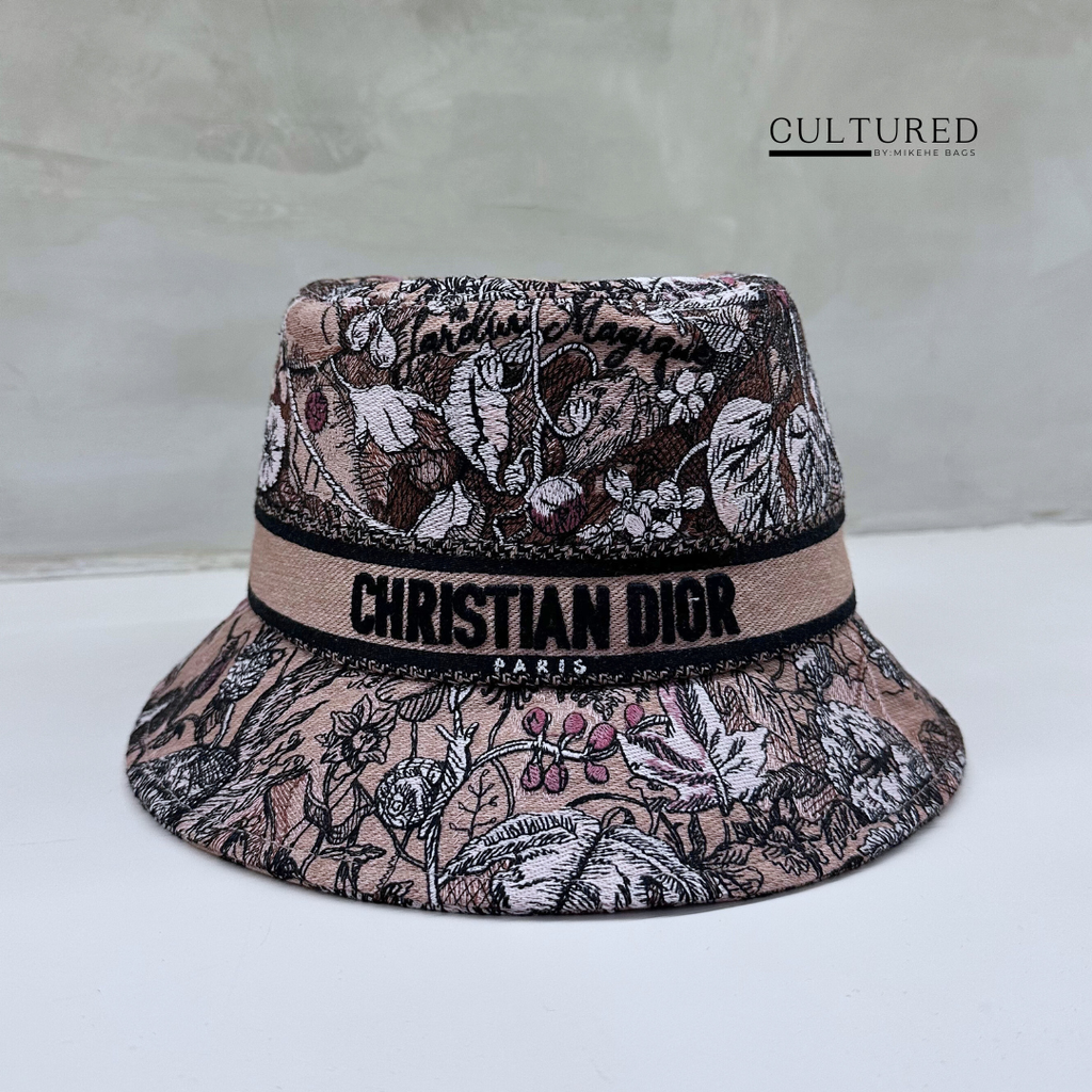 Dior D-Bobby Bucket Hat