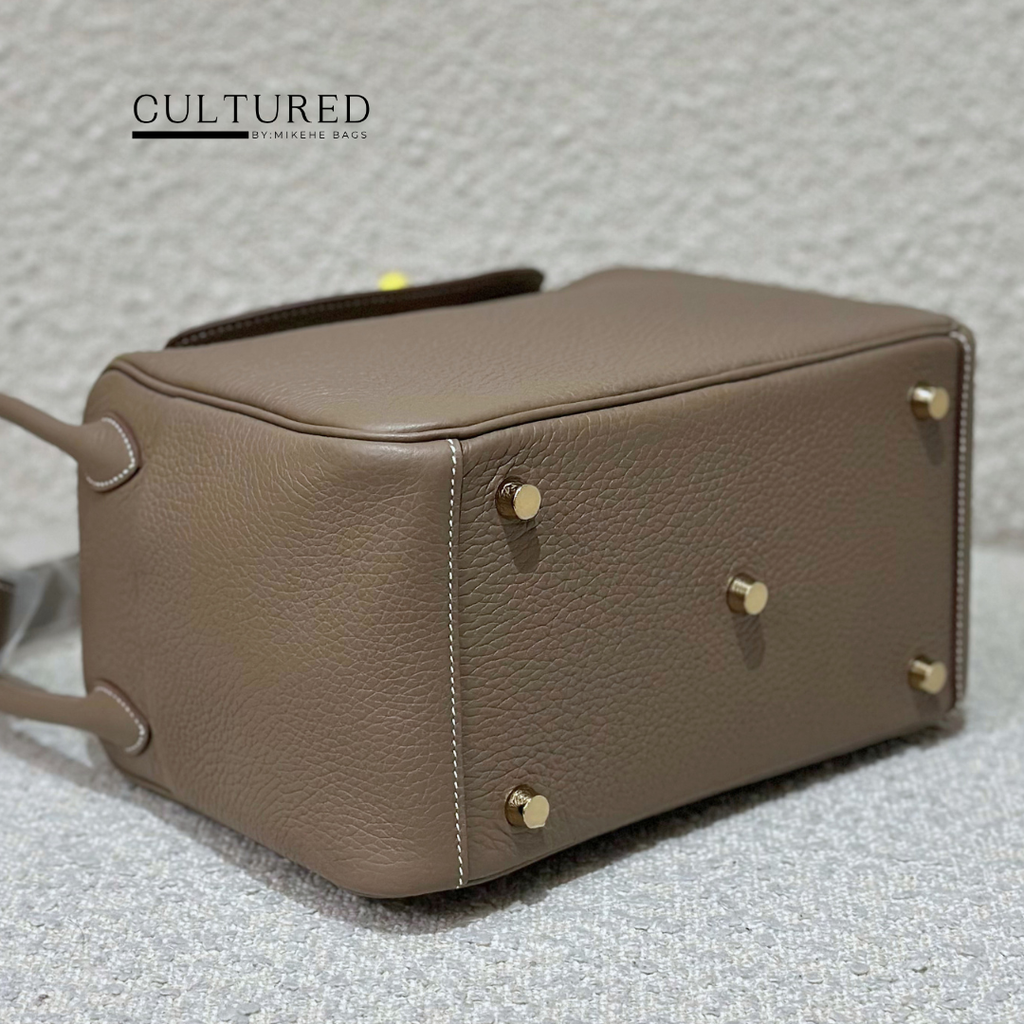Hermès Lindy 26 in Etoupe